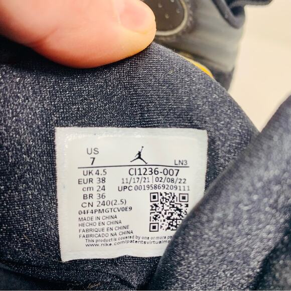 Jordan 8 Retro 'Taxi' CI1236-007 Womens Size 7 Mens Size 6.5 - Picture 10 of 15